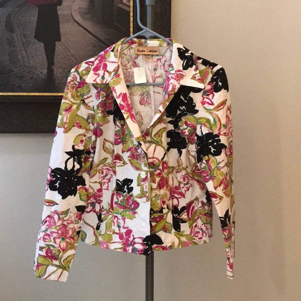 BROOKE COLEMAN SIZE LARGE FLOWER BLAZER  EUC